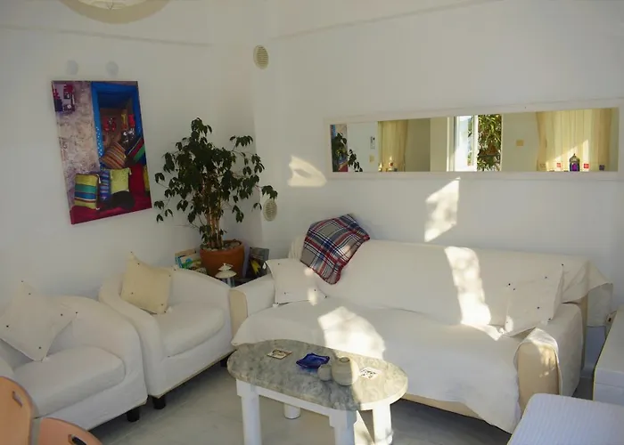 Stanistan Apartment